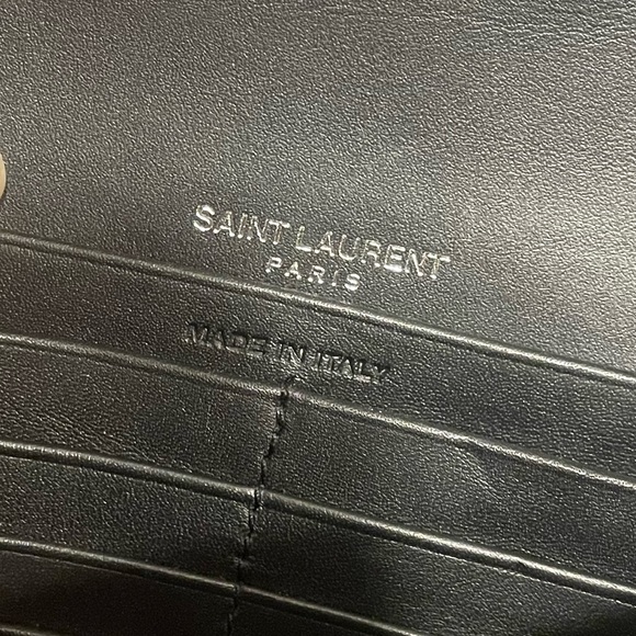 ❤️TRADED❤️YSL Saint Laurent HOT PINK patent LIKE NEW silver logo Vicky crossbody - Picture 13 of 15